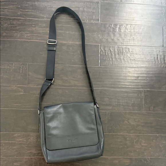 COACH BLACK Leather Messenger Bag - Picture 1 of 8